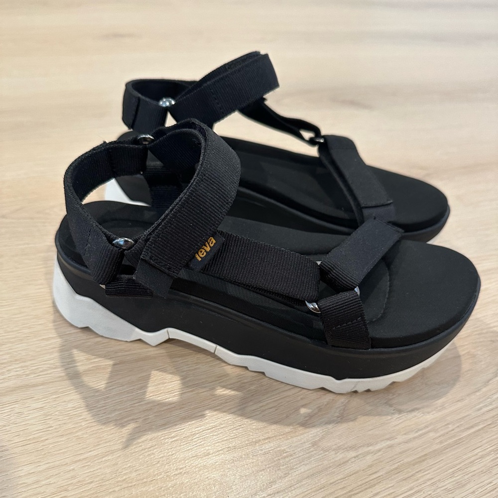 Teva Jadito Universal Sandal Black and White Sporty Sandals